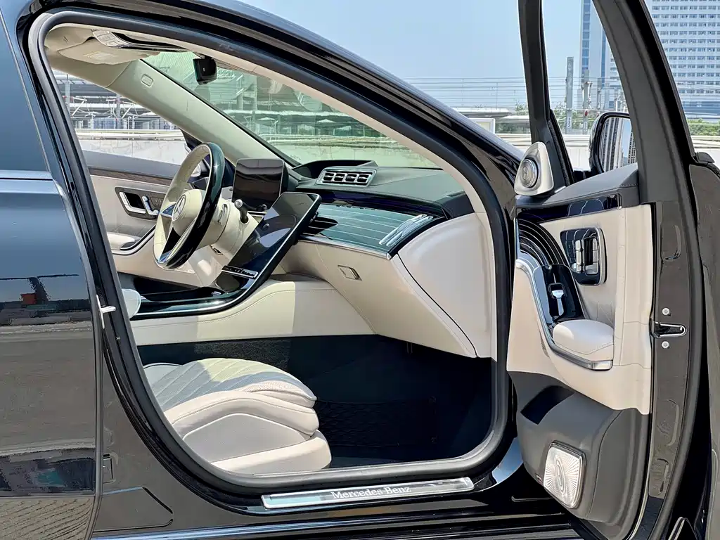 Mercedes-Benz S-Class 2025 S 580 L Canadian Version