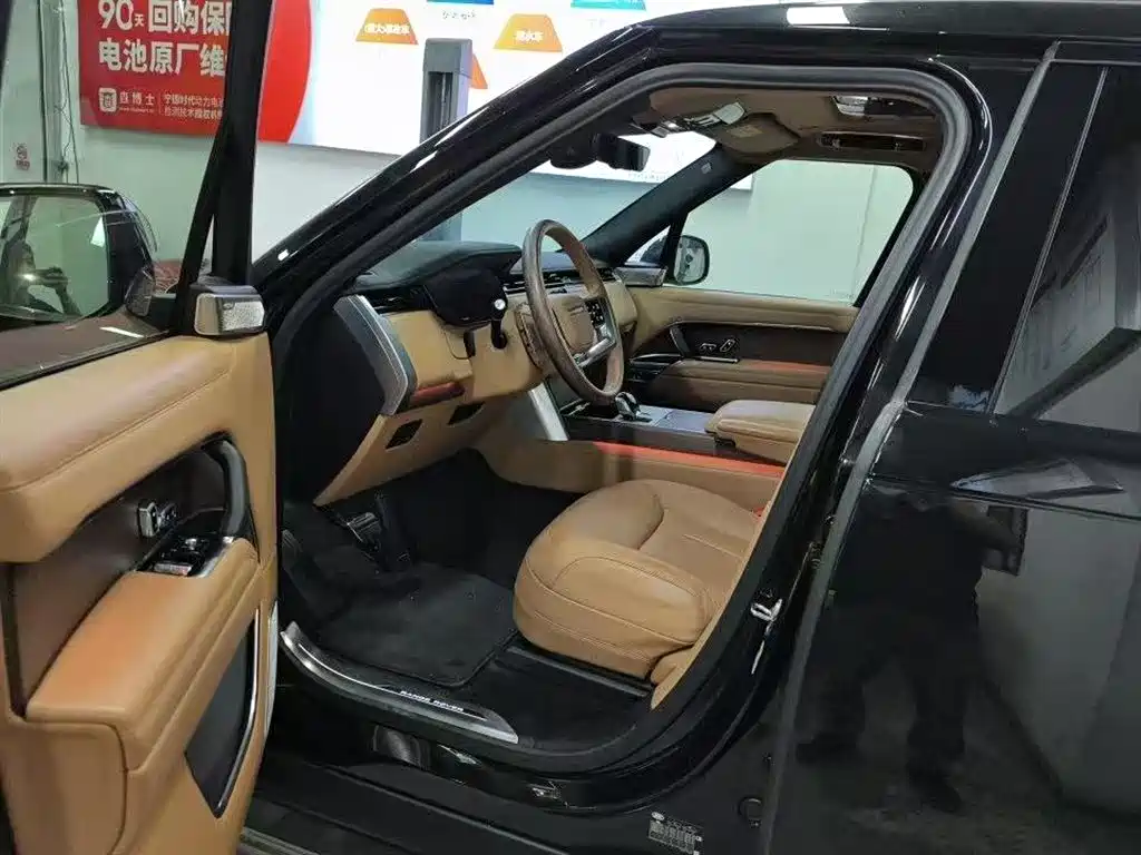 Range Rover 2024 3.0 L6 400PS Autobiography LWB