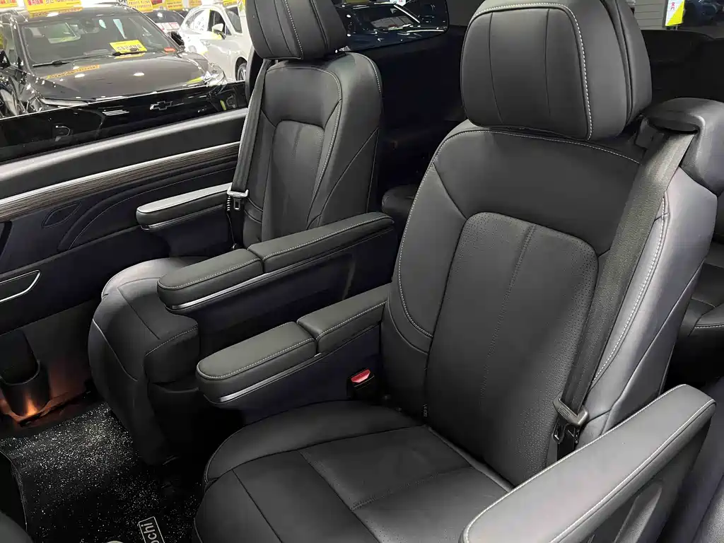 GAC Motor M8 2023 Elite Series 390T Deluxe Edition