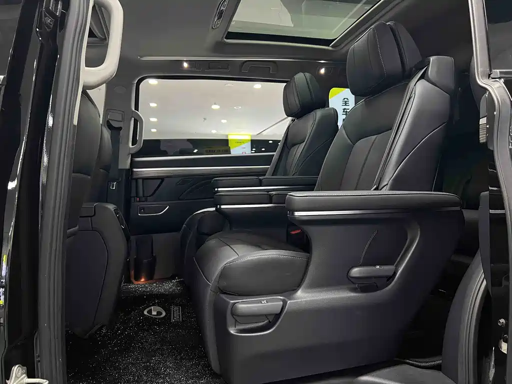 GAC Motor M8 2023 Elite Series 390T Deluxe Edition