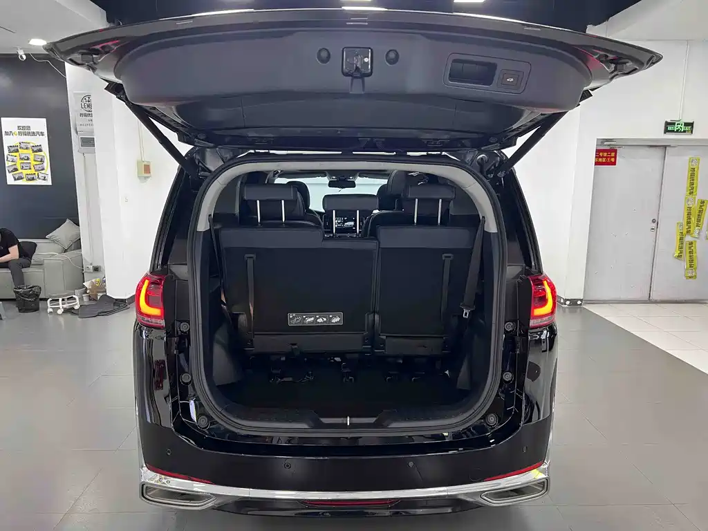 GAC Motor M8 2023 Elite Series 390T Deluxe Edition