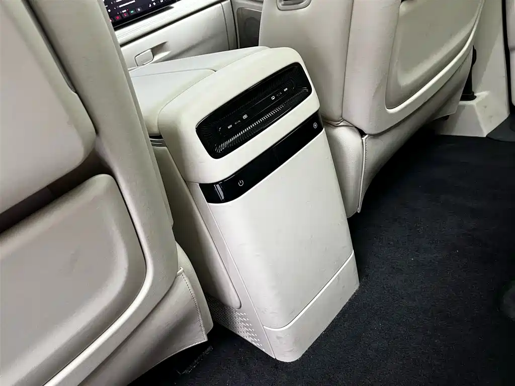 Voyah Dreamer 2025 PHEV AWD Premium Kunpeng Edition