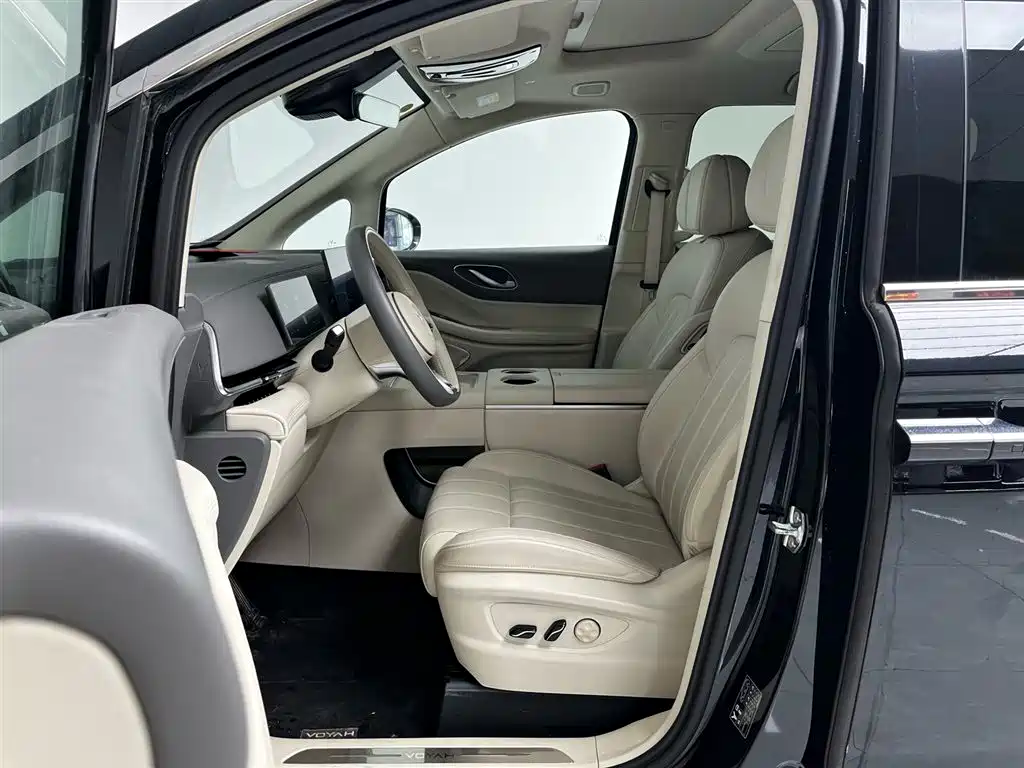 Voyah Dreamer 2025 PHEV AWD Premium Kunpeng Edition