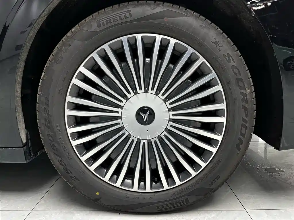 Voyah Dreamer 2025 PHEV AWD Premium Kunpeng Edition