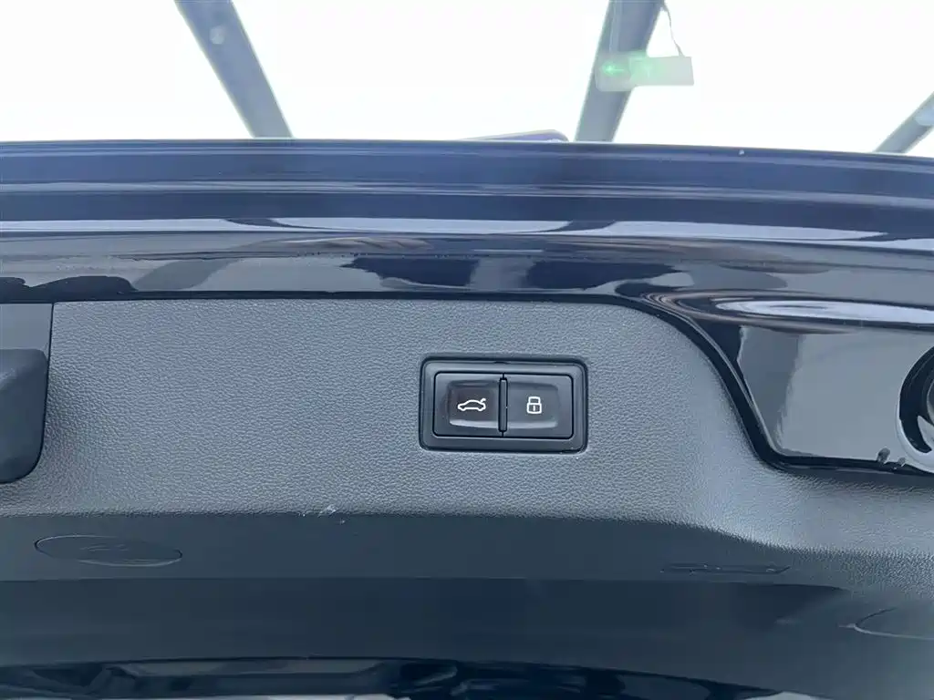 Volkswagen Passat 2023 330TSI Starlight Elite Edition