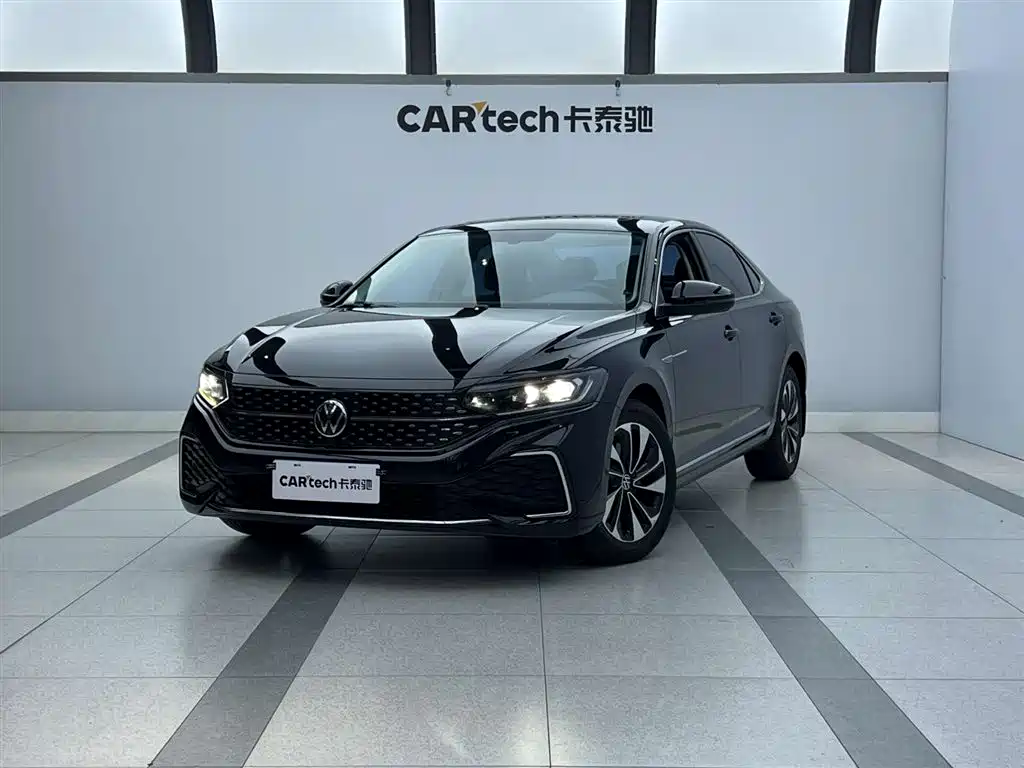 Volkswagen Passat 2023 330TSI Starlight Elite Edition