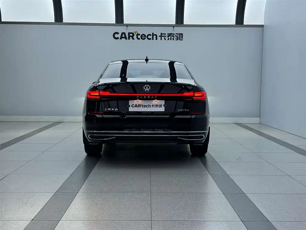 Volkswagen Passat 2023 330TSI Starlight Elite Edition