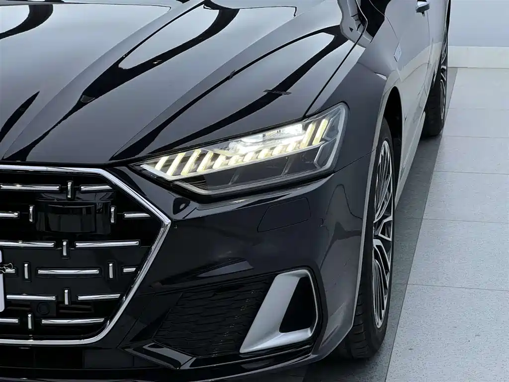 Audi A7L 2024 45 TFSI Luxury