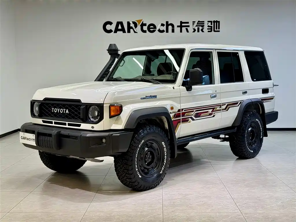 Land Cruiser LC76 2024 4.0L Automatic