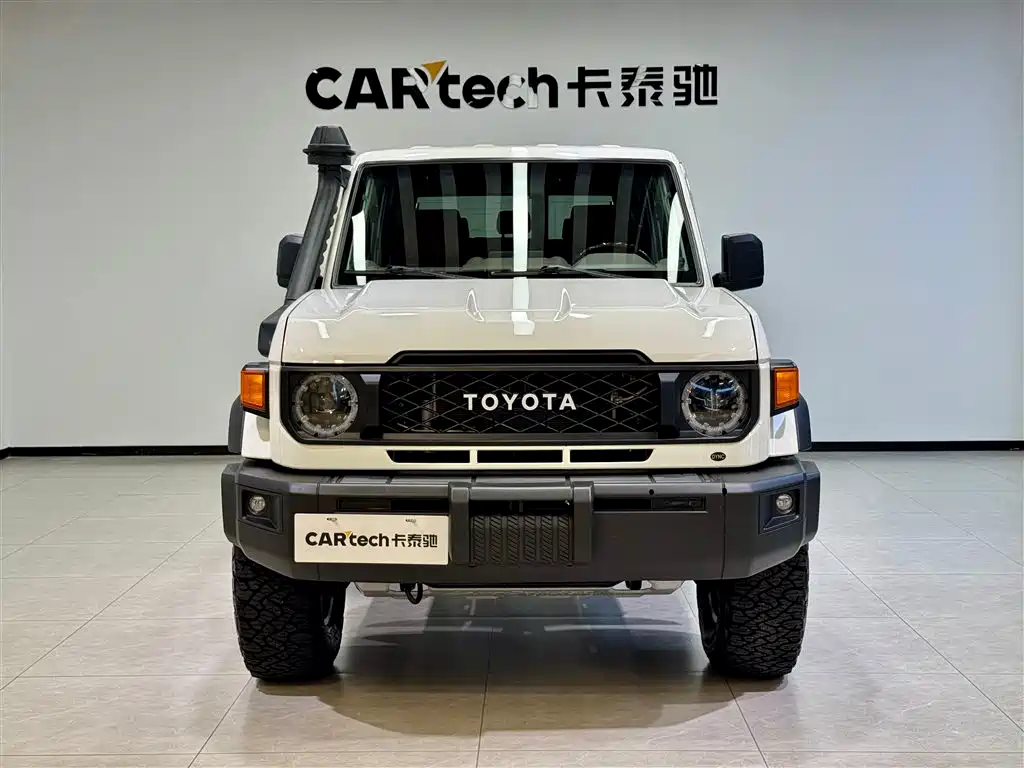 Land Cruiser LC76 2024 4.0L Automatic