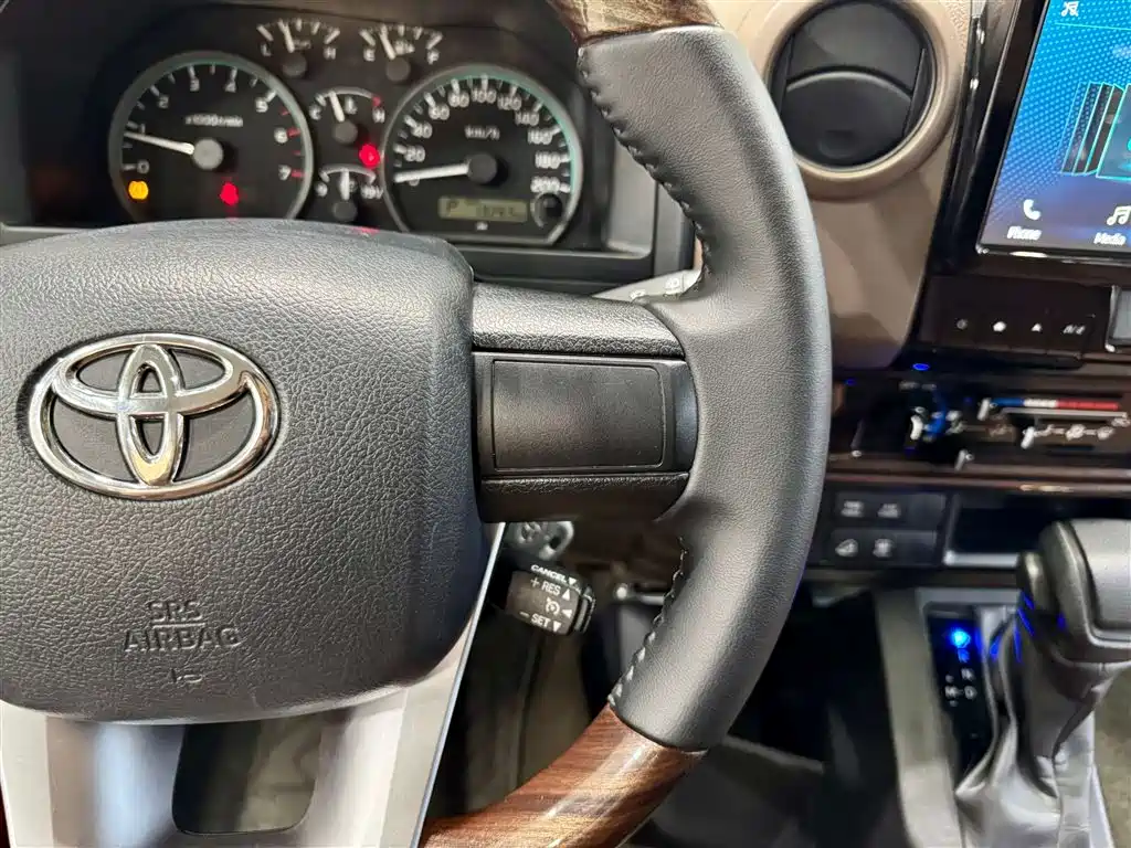 Land Cruiser LC76 2024 4.0L Automatic