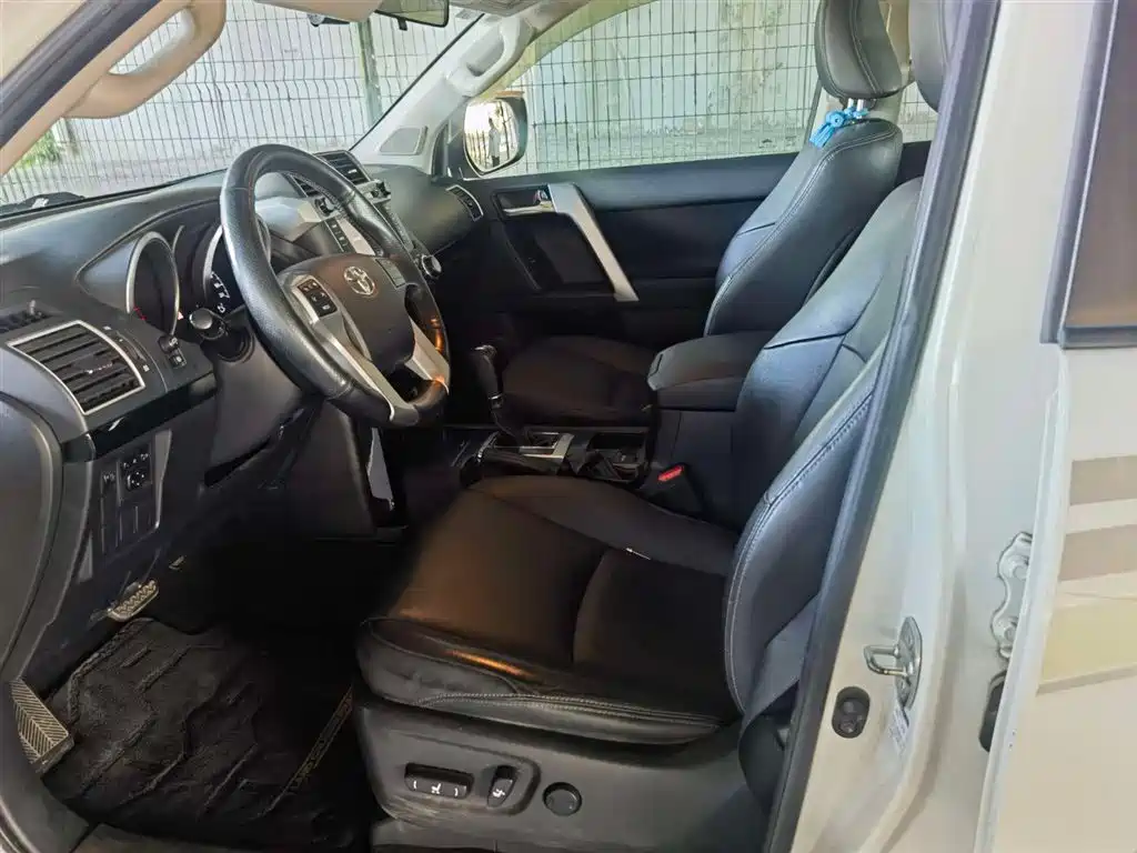 Toyota Prado 2016 2.7L Automatic Standard Edition