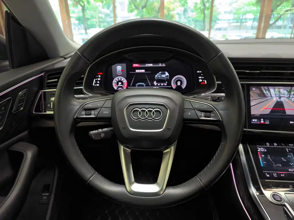Audi Q8 2022 55 TFSI