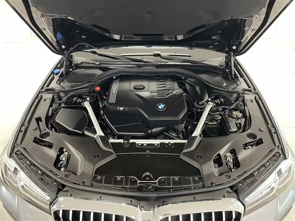 BMW 5 Series 530Li xDrive M Sport 2023