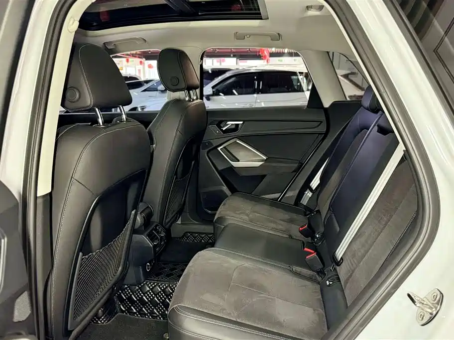 Audi Q3 2023 35 TFSI S Line