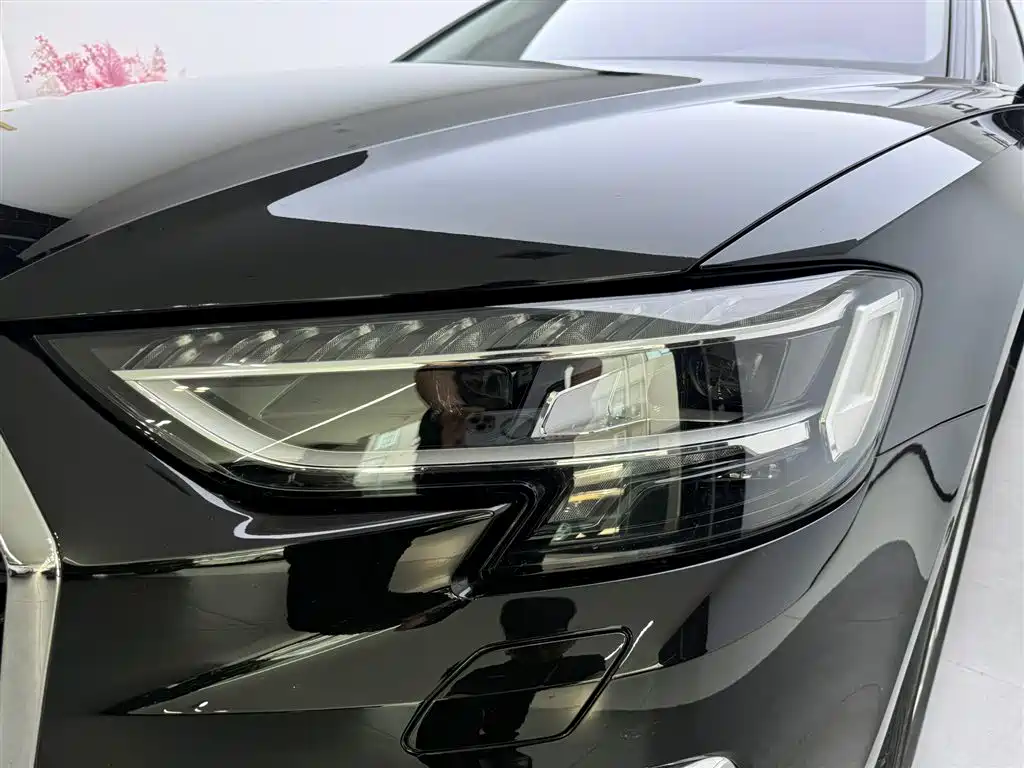 Audi A8L 50 TFSI quattro