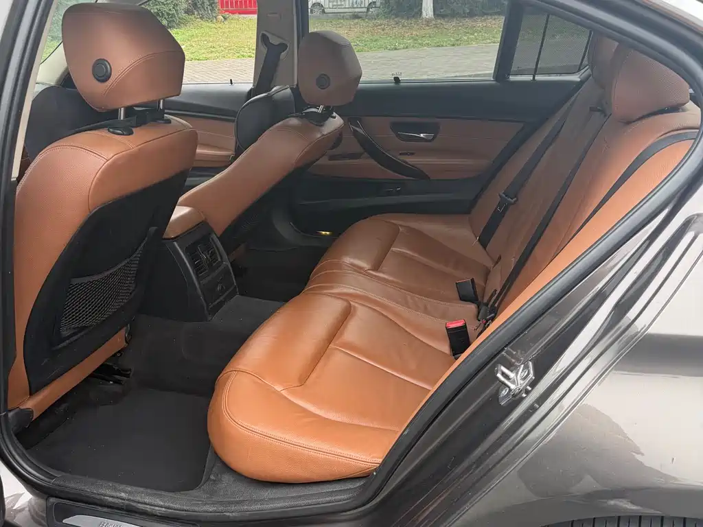 BMW 3 Series 2013 320Li Luxury Design Package
