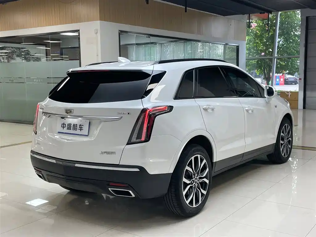 Cadillac XT5 2021 28T AWD Leading Sport Edition