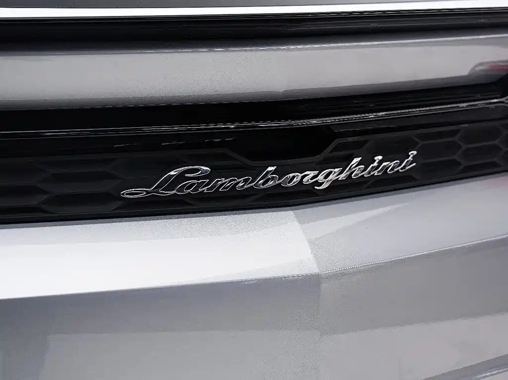 Lamborghini Urus SE 2025 4.0T Standard Edition