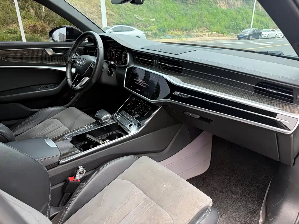 Audi A6L 2022 45 TFSI Select Dynamic Edition