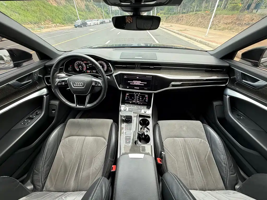 Audi A6L 2022 45 TFSI Select Dynamic Edition