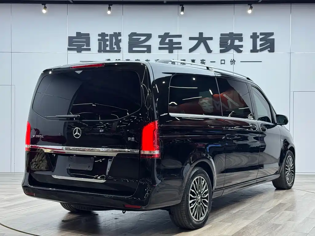Mercedes-Benz V-Class 2017 260 L尊贵加长版