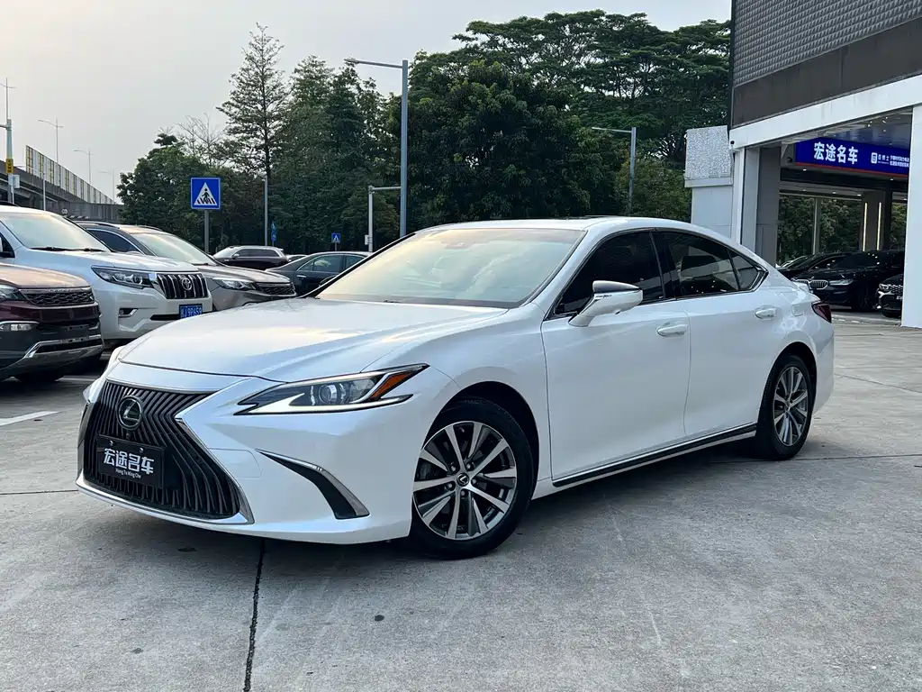 Lexus ES 2021 200 Excellence Edition