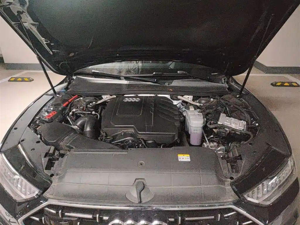 Audi A7L 2024 45 TFSI Luxury