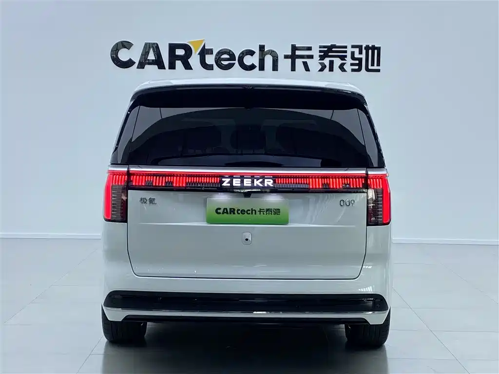 Zeekr 009 2024 7-Seater Aisle Edition AWD 108kWh