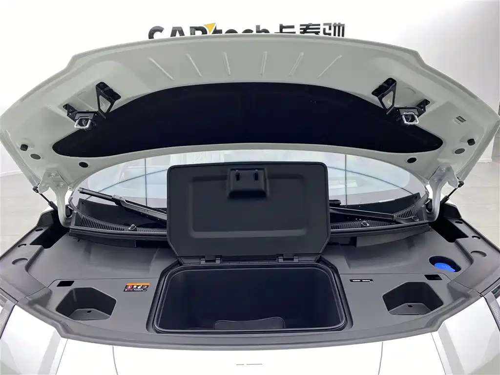 Zeekr 009 2024 7-Seater Aisle Edition AWD 108kWh