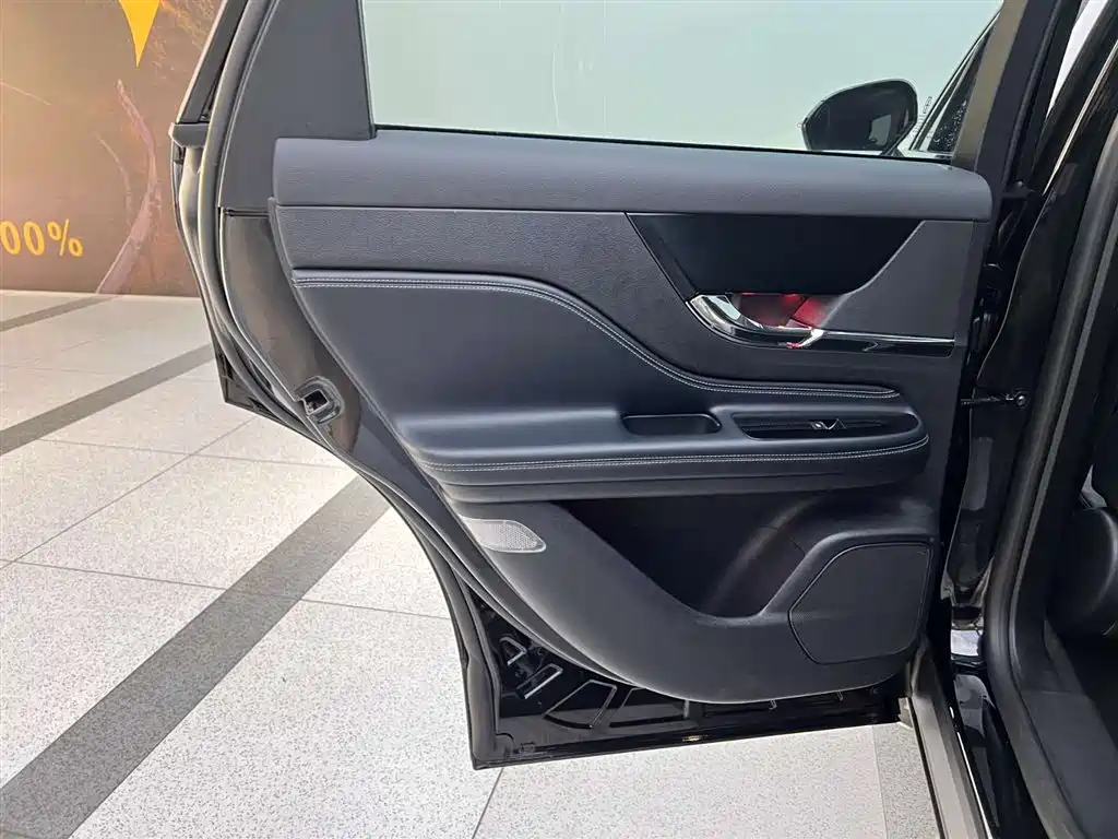 Lincoln Corsair 2022 Facelift 2.0T FWD Reserve Edition