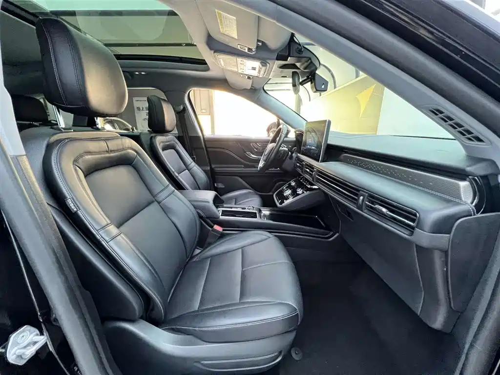 Lincoln Corsair 2022 Facelift 2.0T FWD Reserve Edition