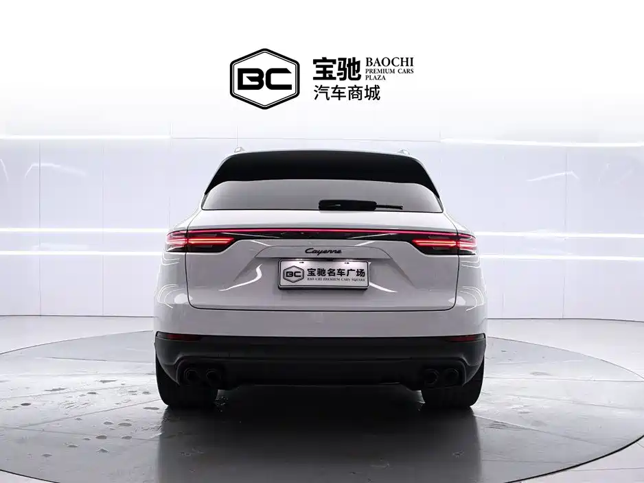 Porsche Cayenne 2023 Platinum Edition