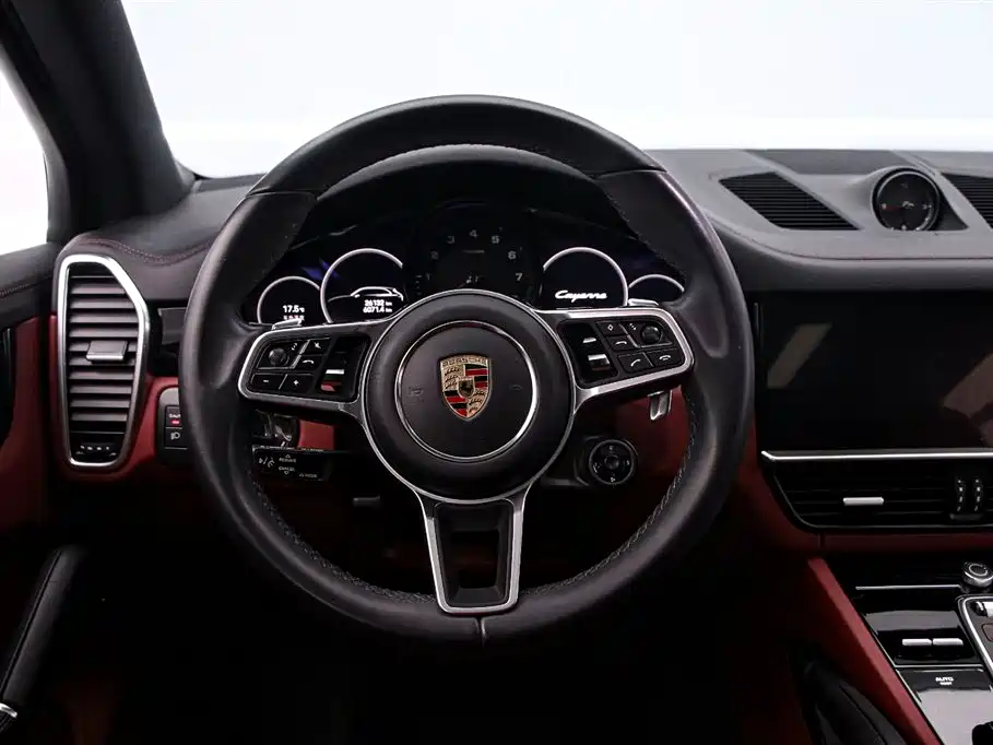 Porsche Cayenne 2023 Platinum Edition
