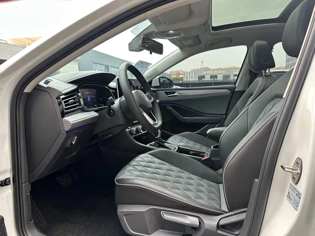 Volkswagen Sagitar 2024 300TSI DSG Beyond Edition