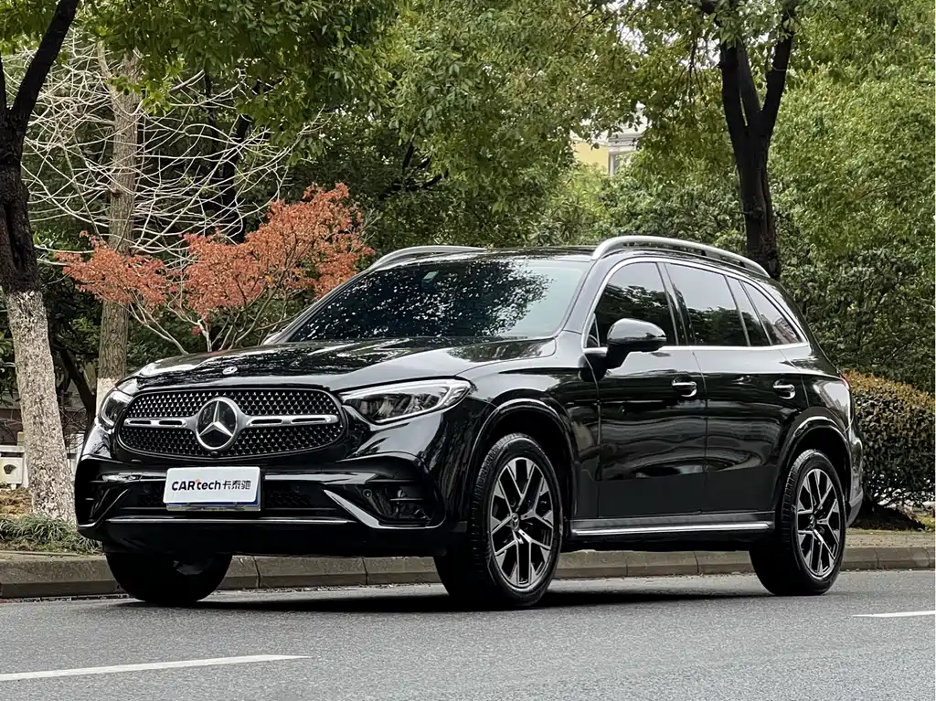 Mercedes-Benz GLC 2023 GLC 260 L 4MATIC Dynamic 5-seat Model