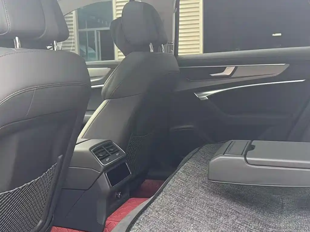 Audi A6 Avant 45 TFSI