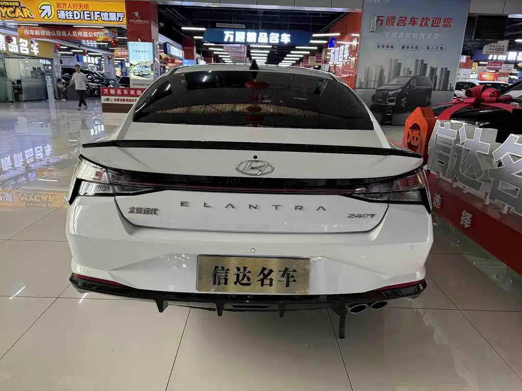 Hyundai Elantra 2022 240TGDi DCT LUX Premium Edition