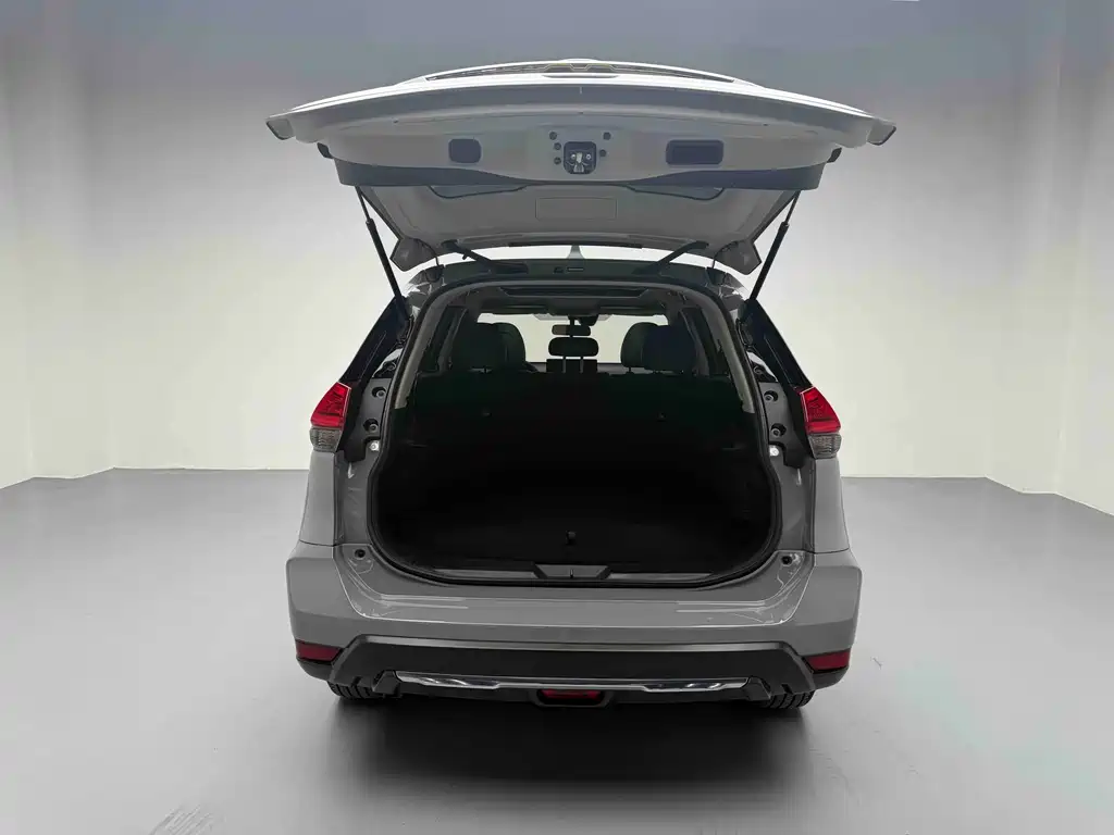 Nissan X-Trail 2025 Honor 2.0L FWD Leading Edition