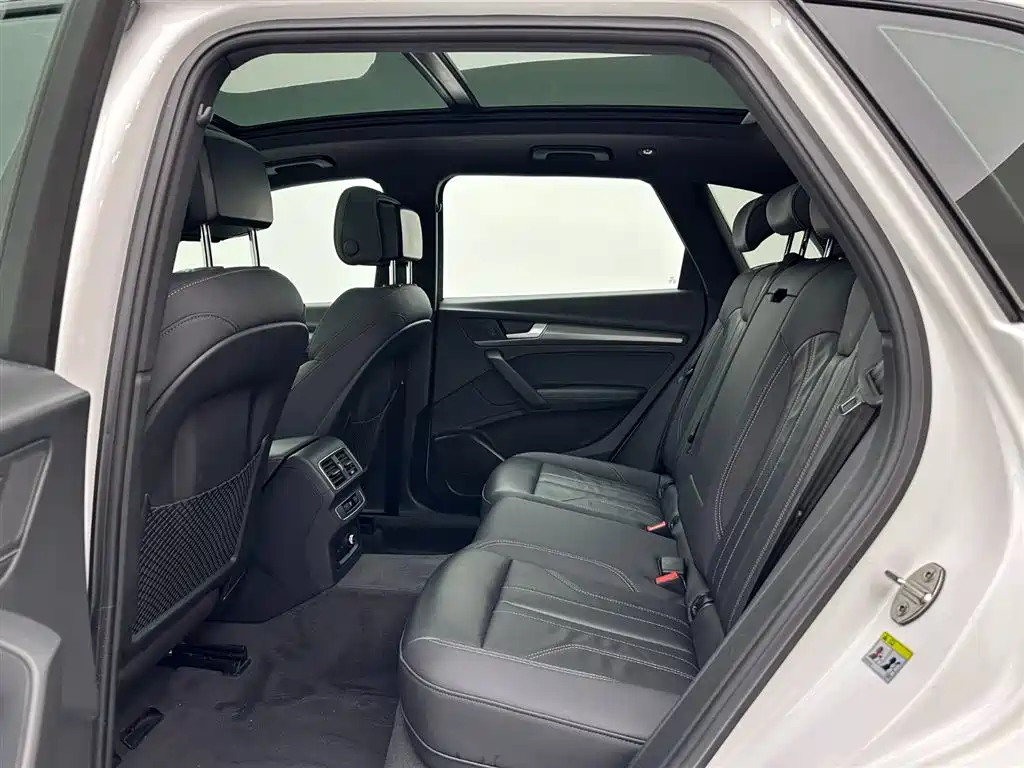 Audi Q5L 2023 40T Luxury Dynamic Edition