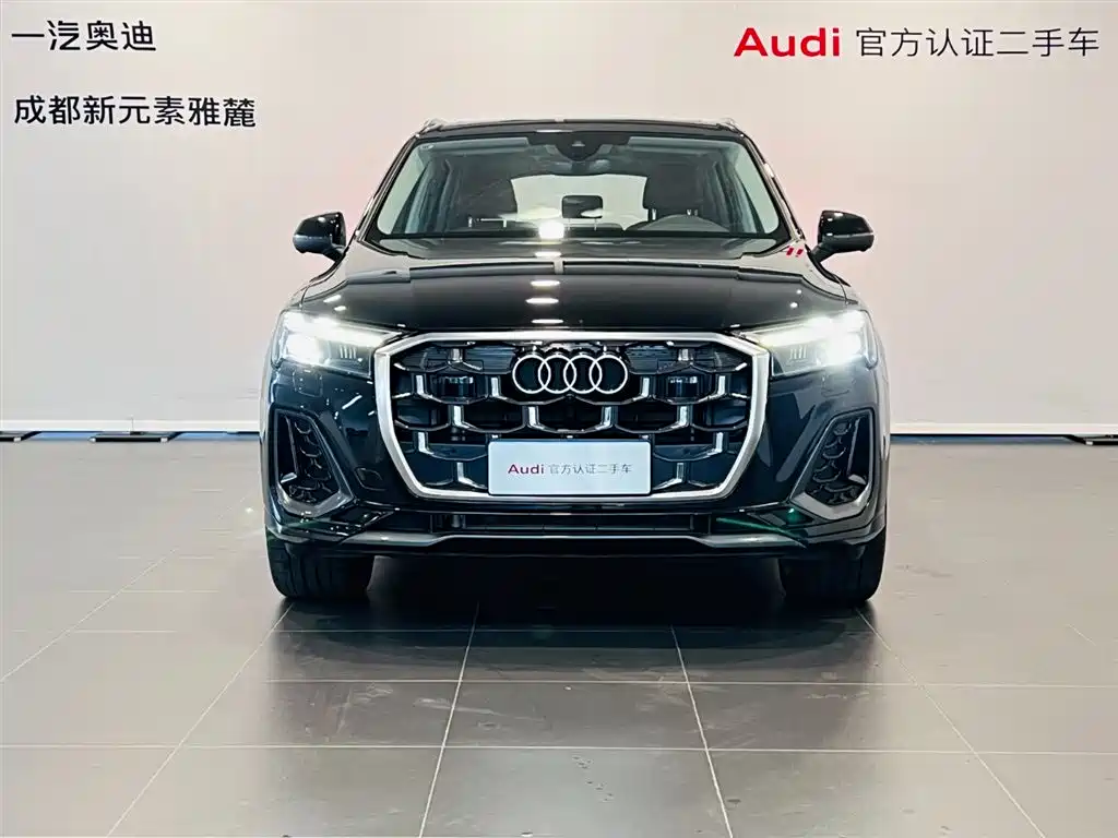 Audi Q7 2024 45 TFSI quattro S line Sport