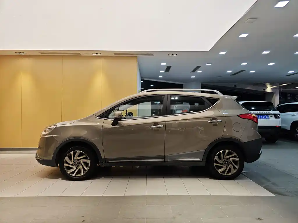 JAC Refine S3 2016 1.5L CVT Luxury Intelligent Edition