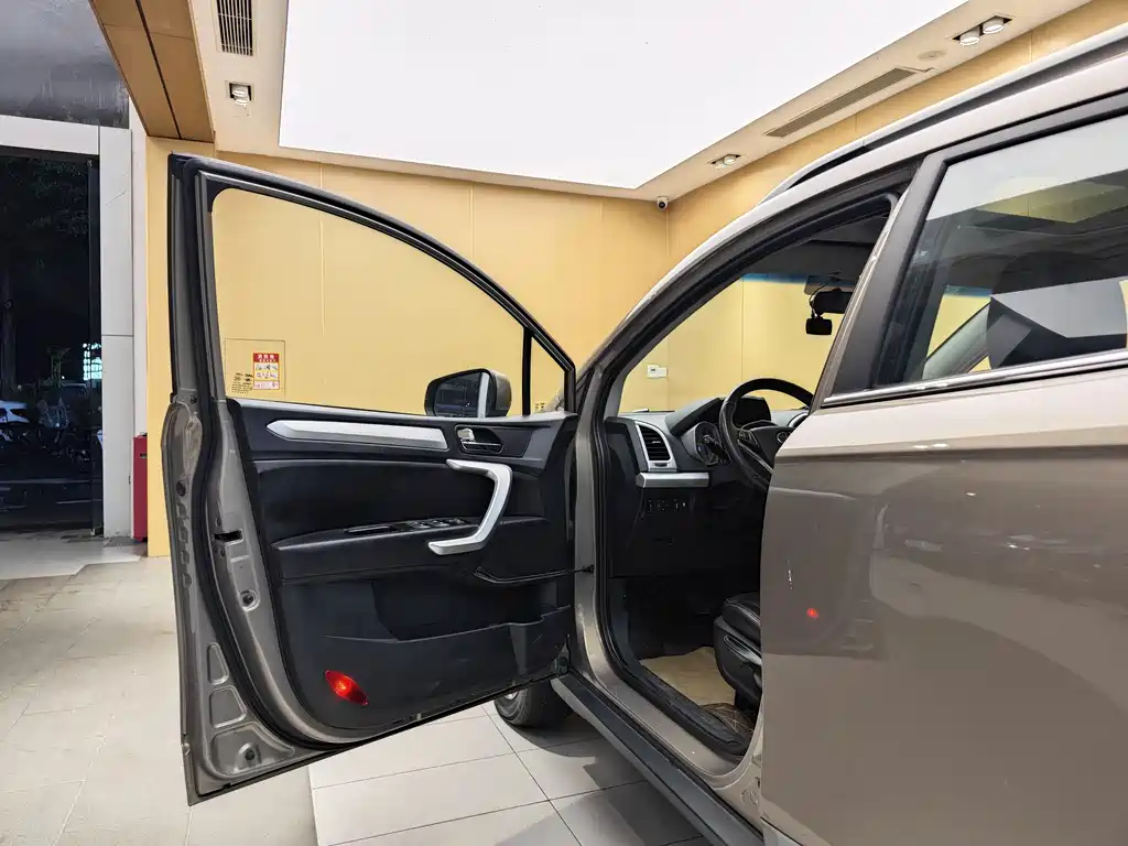 JAC Refine S3 2016 1.5L CVT Luxury Intelligent Edition