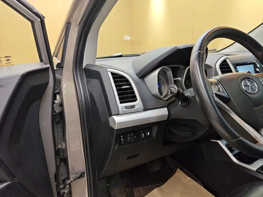 JAC Refine S3 2016 1.5L CVT Luxury Intelligent Edition