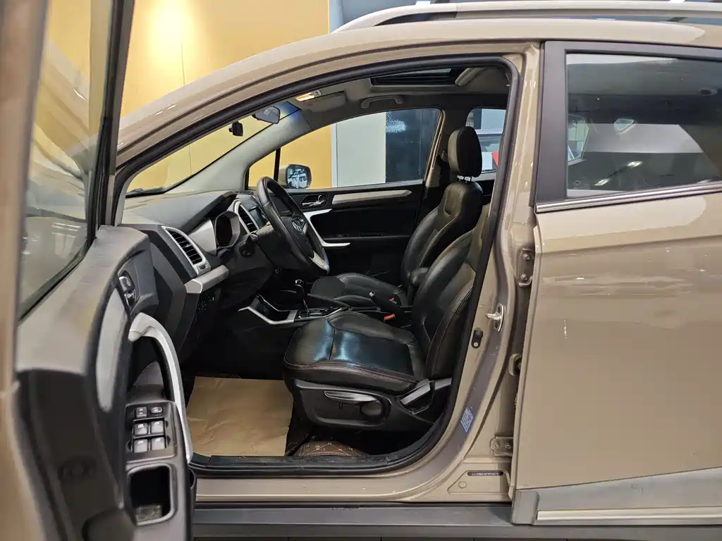 JAC Refine S3 2016 1.5L CVT Luxury Intelligent Edition