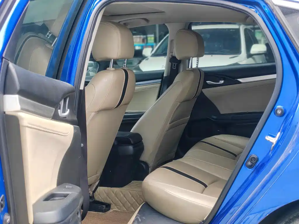 Honda Civic 2016 220TURBO CVT Prestige Edition