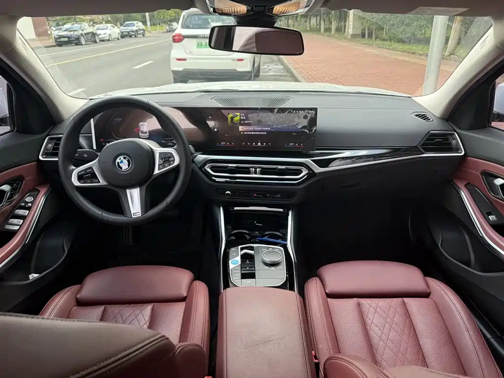 BMW i3 2024 eDrive 35 L