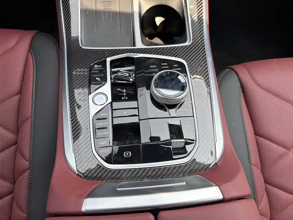 BMW X5 2025 xDrive 40Li M Sport Night Edition