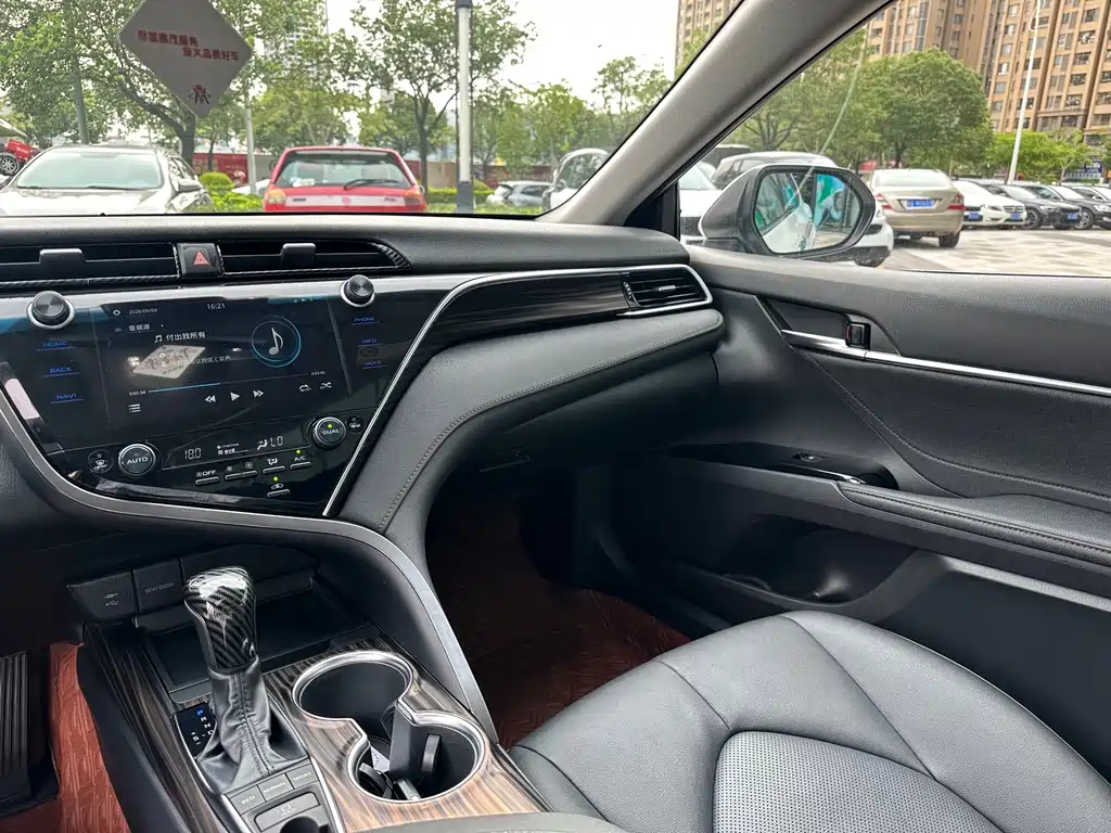 Camry 2019 2.5G Luxury Edition China VI
