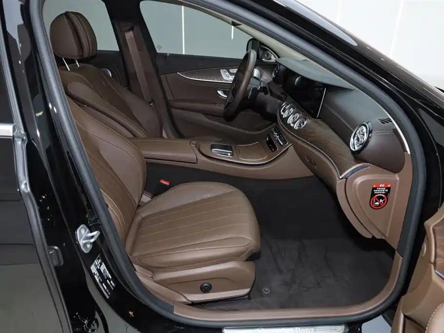 Mercedes-Benz E-Class 2022 Facelift III E 300 L Fashion Edition